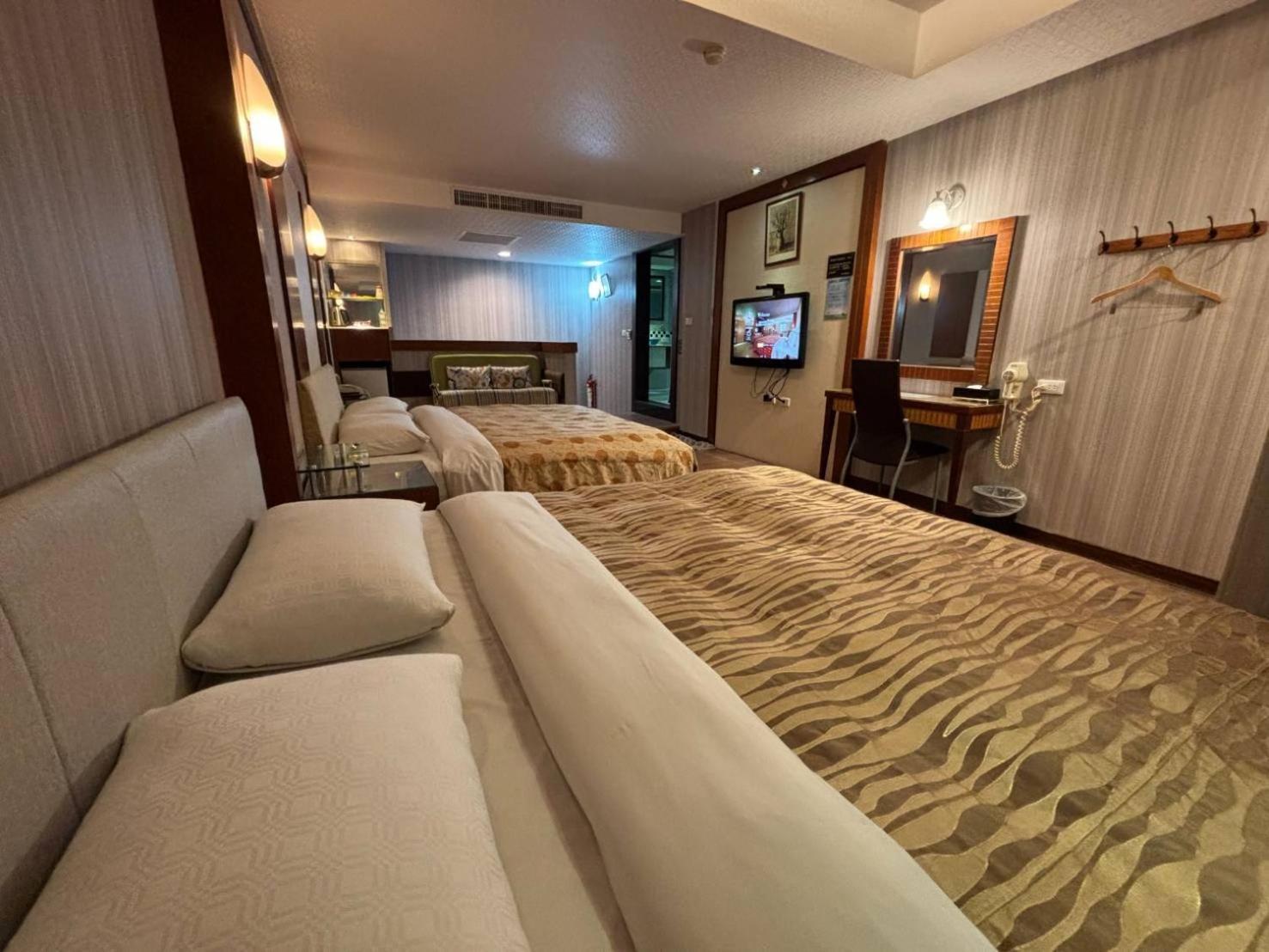 Hua Xiang Motel - Da Chang Kaohsiung Luaran gambar