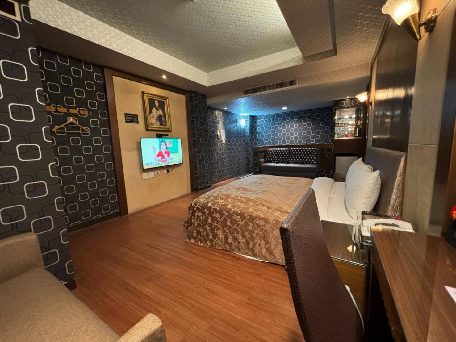 Hua Xiang Motel - Da Chang Kaohsiung Luaran gambar